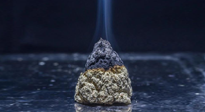【艾草知識(shí)】灸完的艾灰千萬別扔，它還有這些神奇功效！